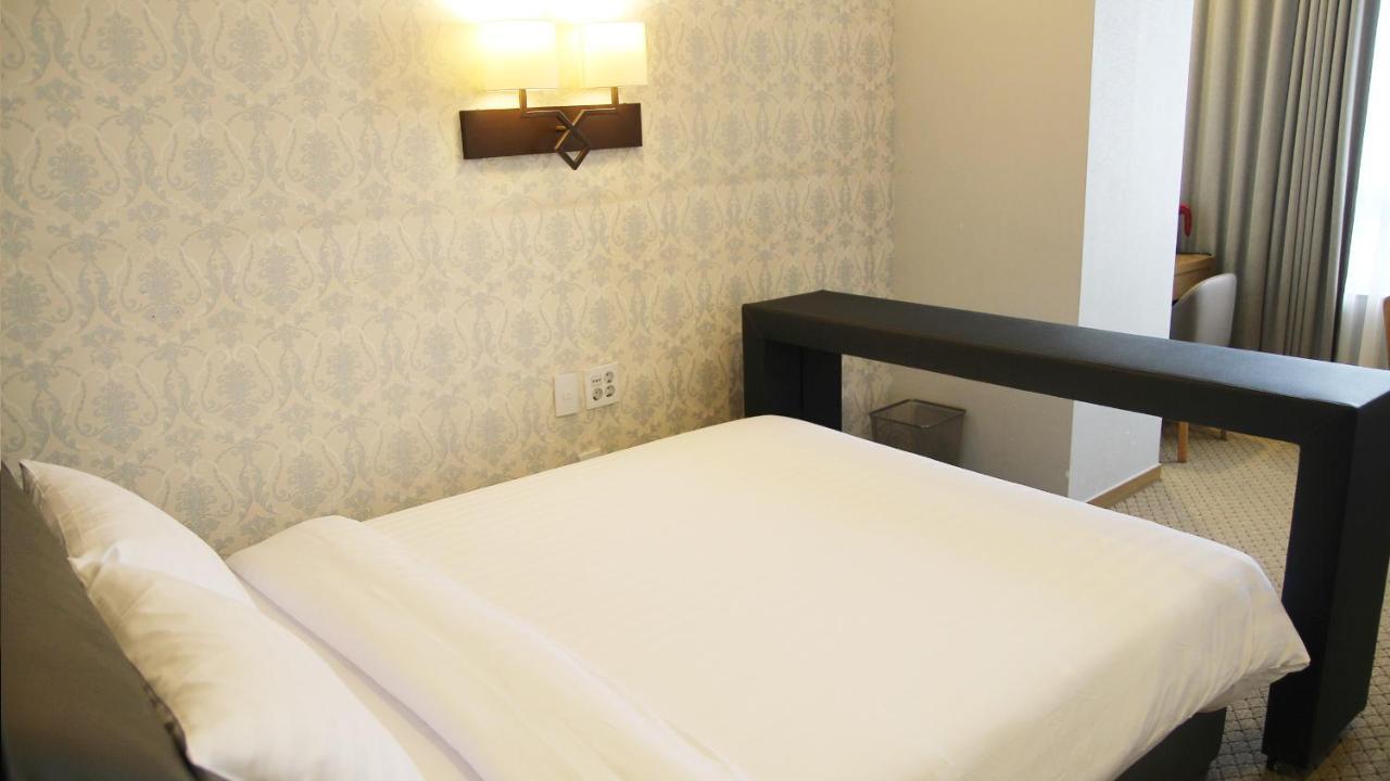 Mohenic Hotel Seoul Myeongdong Екстер'єр фото